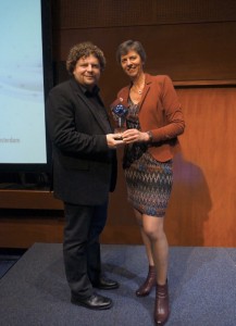 Pavel Bouška při přebírání GPF 2014 Award