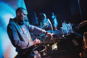 DJ-NUFF