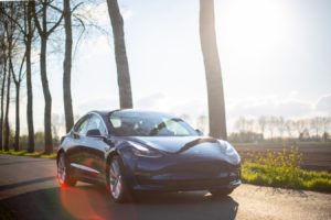 HoppyGo carsharing nabízí nově kompletní portfolio elektromobilů Tesla.